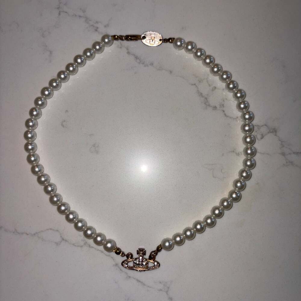 Vivienne Westwood Mini Bas Relief Pearl Choker